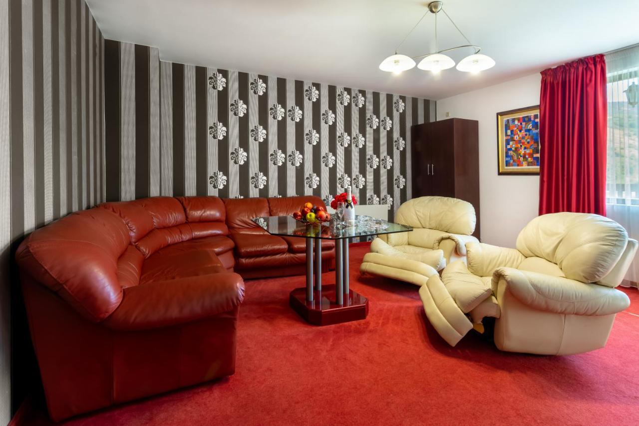 Saint George Mountain Residence Belashtitsa エクステリア 写真